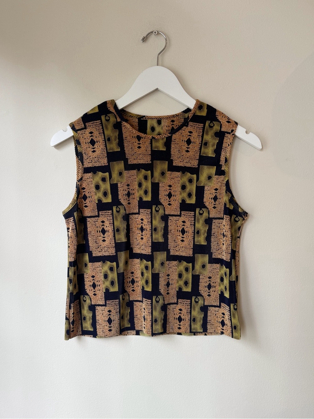90s Sleeveless Pleat Top in Olive, Camel and Navy